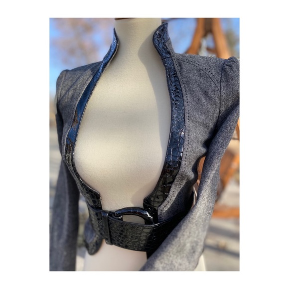 SOLD Bebe Jacket Bomber Blazer Short Bodice Cutout - Picture 9 of 16